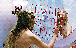 filmgifs:Josie and the Pussycats (2001); dir. Harry Elfont & Deborah Kaplan
