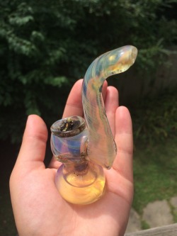 stoned-outta-my-mind:  I love this bubbler :)