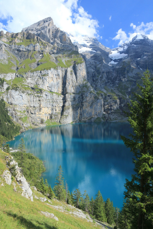 Oeschinen Lake, Bernese Oberland / Switzerland (by Fredww).