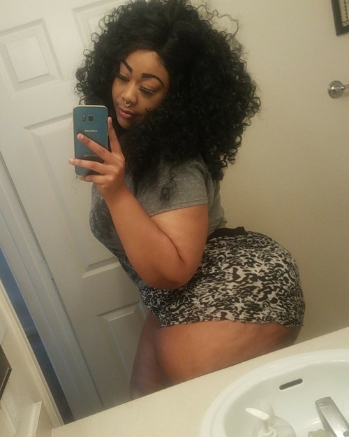 bluesmokelove: fat-heels:   shesablessing63: adult photos