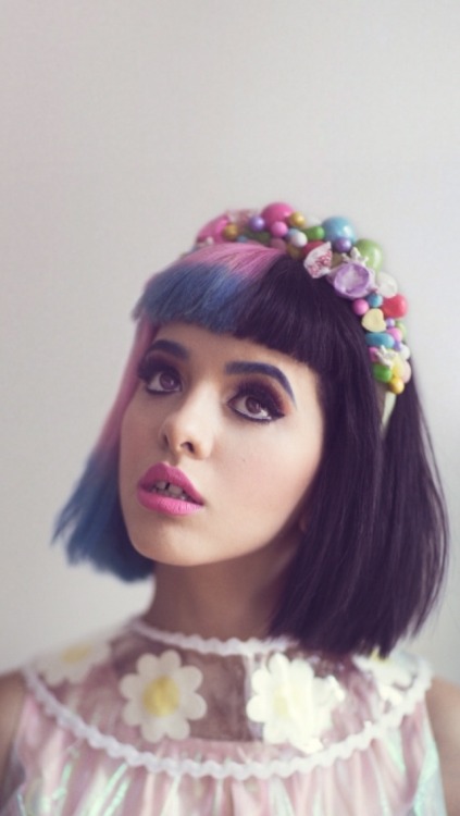 lock-screens:  melanie martinez