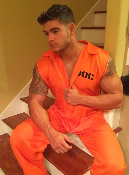 jockhungry: He just got out of prison for eating a few college kids and was ready to turn his life a