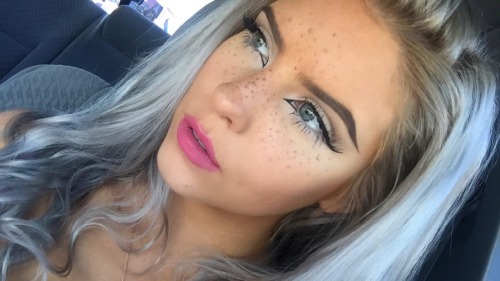 caraccara:Obsessing over faux freckles today My kinda girl!