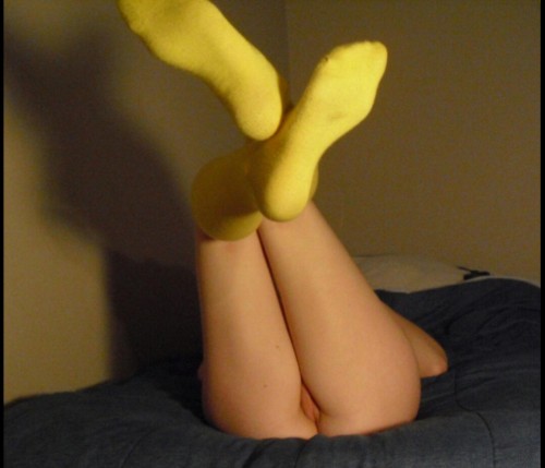 shygirlhornygirl:  Haven’t posted in a while so here is a treat 😊 help me hit 50 reblogs 😘