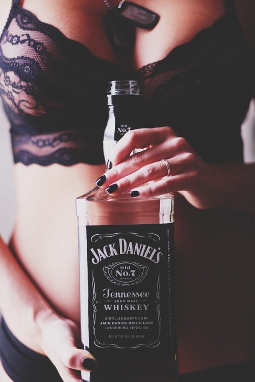 jrxdn:  Jack Daniels | © | Instagram