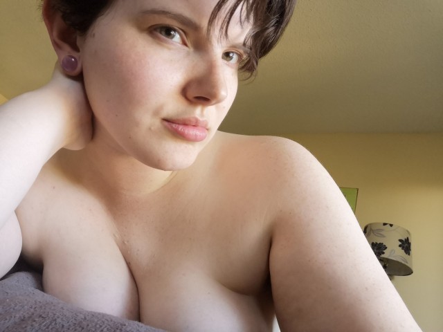 lavenderlion-moved:Can you believe I got left on read looking like this?