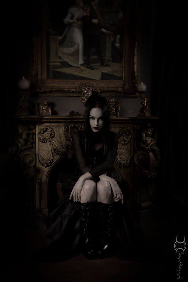 gothicandamazing:    Photography: Fringe PhotographyRetouch,Styling &amp; MUA: