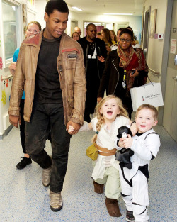 Ilanawexler:  John Boyega Visiting Children At The Royal Hospital In London. John_Boyega: