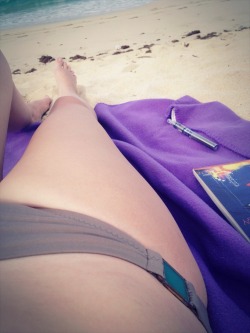 lovealways-e:  It’s a beach kinda day