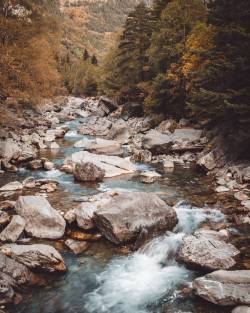 Leireunzuetaphoto:  We Followed The Backcountry Road Along This River And Found The