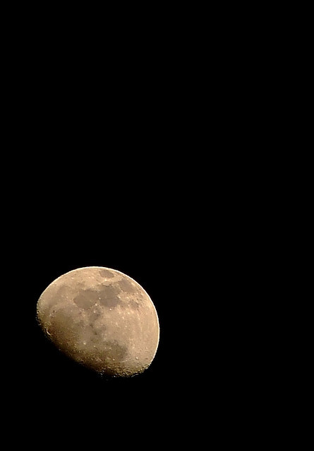 -fuckthisscene:  Moon Shot by loutfie_mahdi on Flickr.