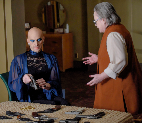 fionagoddess:Denis O’Hare and Kathy Bates | AHS: Hotel - 5x11 Battle Royale
