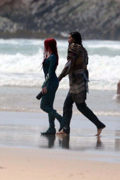justiceleague:Jason Momoa and Amber Heard filming for Aquaman (2018) at Currumbin Beach on Octo