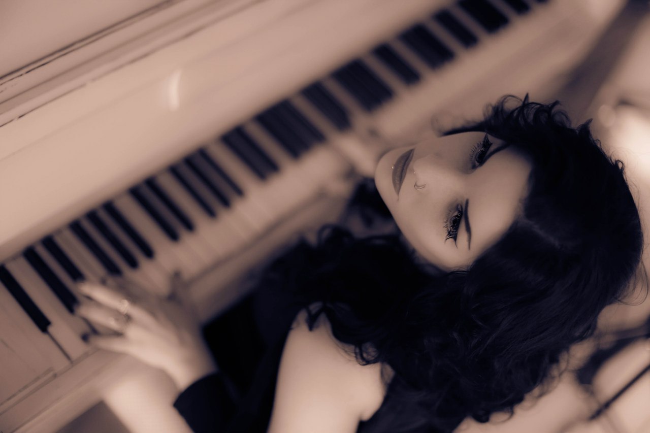 groteleur:  So you’re thinking about taking up a musical instrument. But which