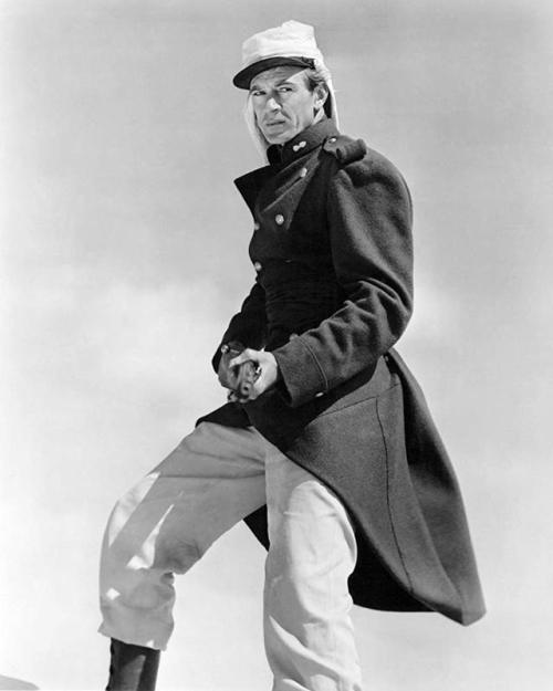 covergirlsanddancingcavaliers:Gary Cooper starring as the titular character in the action/adventure 
