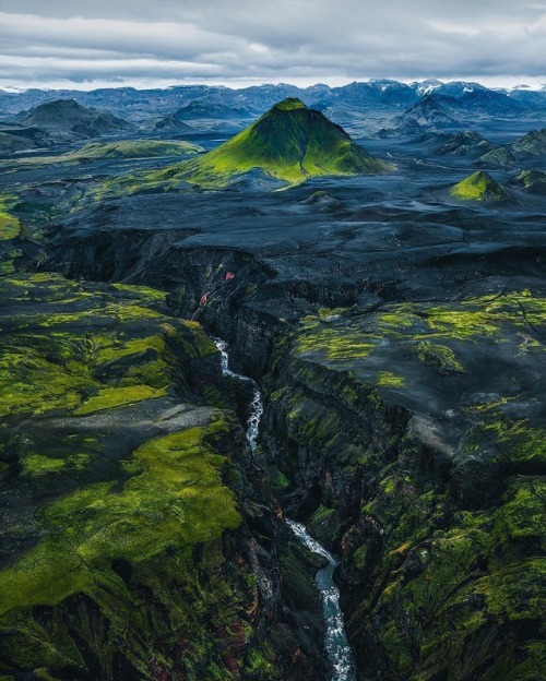 afineandprivateplace: Incredible Icelandic Landscape by @timkemple