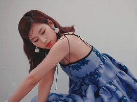 Twice’s Sana + Dark Blue 💙