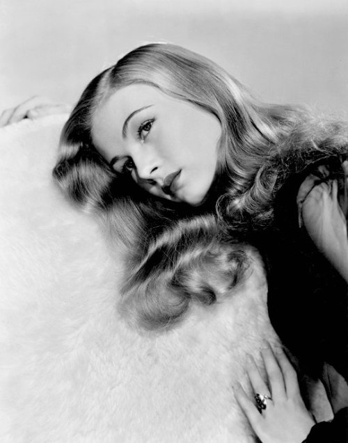 missveronicalakes - Veronica Lake in 1942.