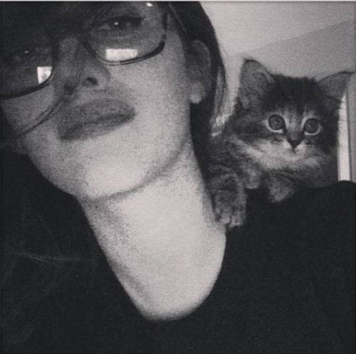 Porn Pics amorveneriss:  Kat Dennings | via Facebook