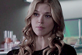 sapphwrites:Bobbi Morse in 2x16 Afterlife