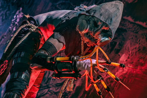 gamercosplay:Scarecrow from Batman: Arkham AsylumCosplay by formaldegitPhotography by le-miracle