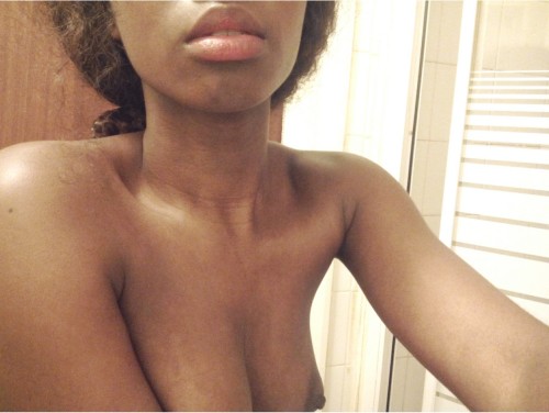 sexiestmoan:  After long day, long shower