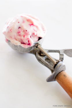 do-not-touch-my-food:  Fresh Strawberry Ice