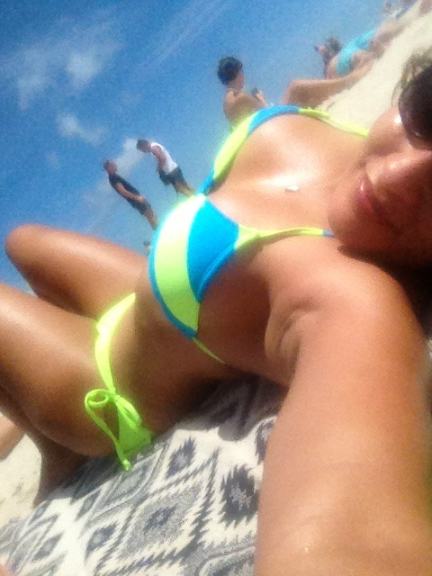 theoriginal-colombirican:  southbeach~Sexy J  I’ll take off top today for y’all lol