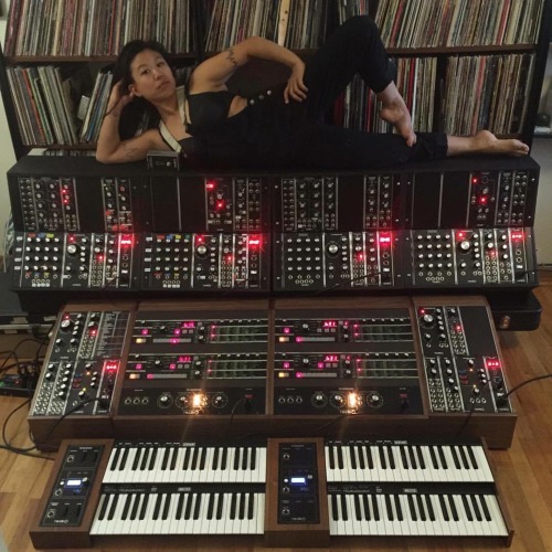 musician-photos: synthface: imgur.com/r/synthesizers Nancy Whang
