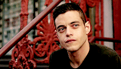 starkeddard:I understand what it’s like to be different. I’m very different too. I mean, I don’t jer