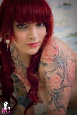 girls-w-tattoos:  suicide—love:  HelenJade,  