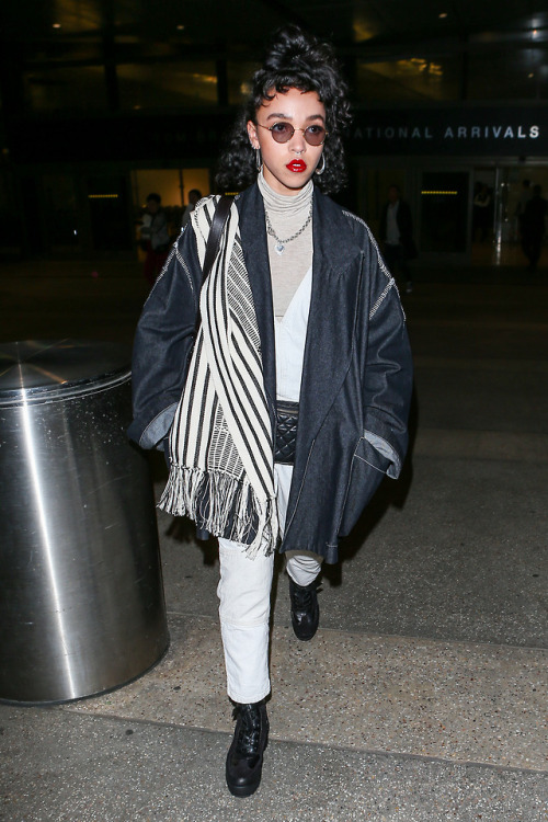 lostwig:  fka twigs streetstyle appreciation post