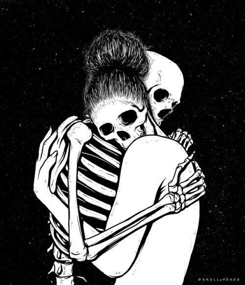 XXX skull-heads:    Holding tight, and yet still photo