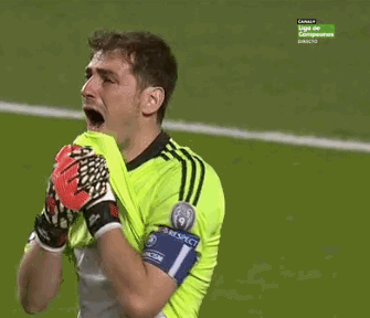 jaidefinichon:    España fuera del mundial. Un pequeño recopilatorio de lo que está corriendo como la espuma por Internet. 