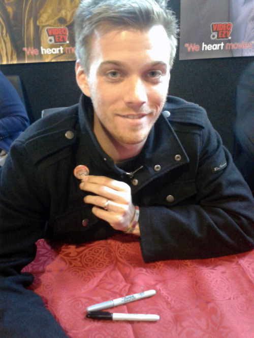 picturesquegoddess:Saturday of Armageddon Wellington I gave Jake Abel a badge I made of him! I kinda