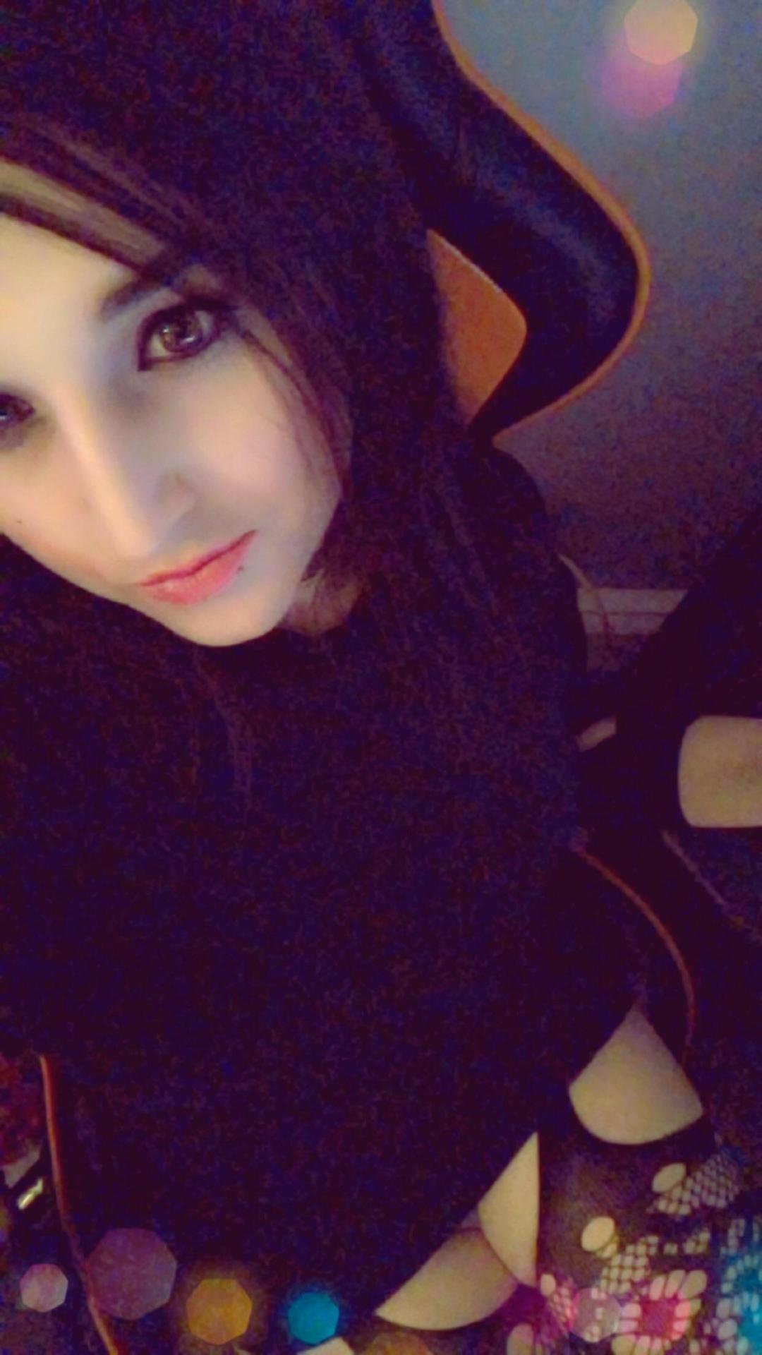 bashfull007: transgender-lovers:  150 upvotes for another picture in this outfit