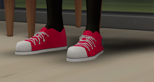 Kagami’s shoes done. Took more than I wanted cause I don’t like making shoes.