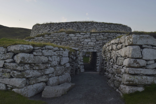 on-misty-mountains: Clickimin Broch, near Lerwick, Shetland This is a well-preserved Iron Age style 