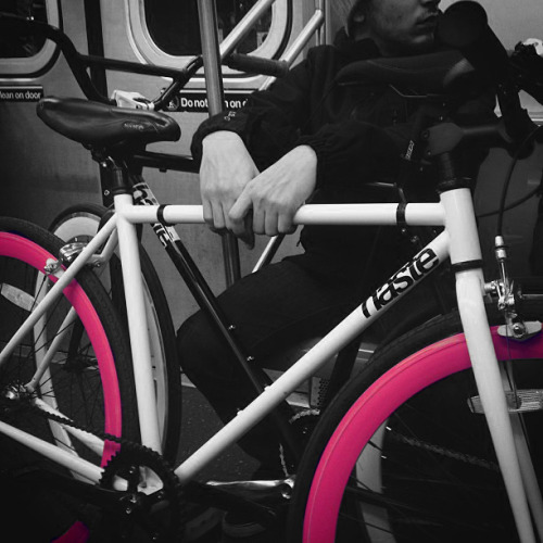hastebrand: SUBWAY FIXIES REPPIN 