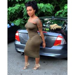 antisellout:   iamtaylorhall  