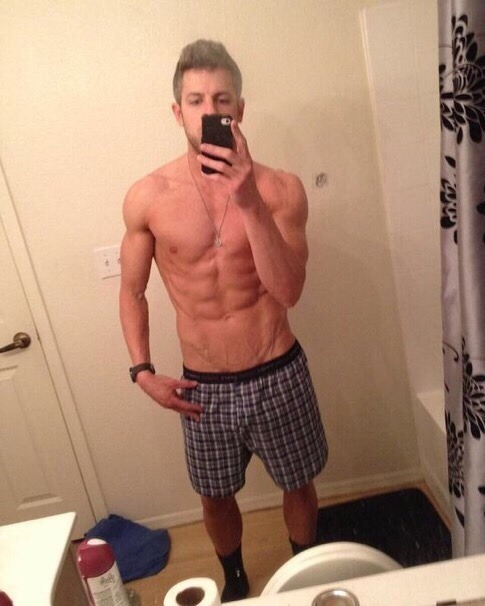 hotfamousmen:  Matthew Clines