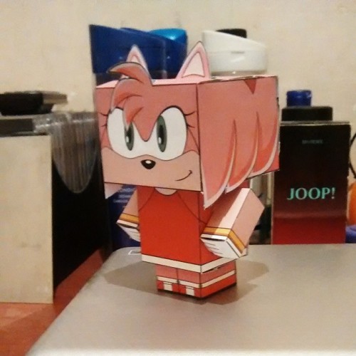 Amy papercraft :3 #amyrose #sonic #sega #videogames #papercraft #sonicthehedgehog #soniccd #genesis 