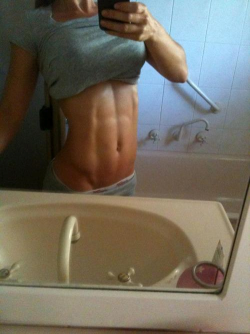 sexygymchicks:  Dont Quit On Your New Years Resolution! Follow Sexy Gym Babes Stay Motivated during the new year. Check out the most healthy, fit, hardbody, and cute gym babes on tumblr! Follow us on Instagram: @FitGymBabes !  These 5 FACTS Will Make