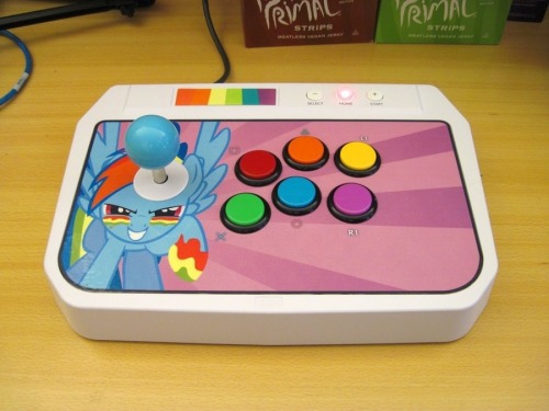 shitpost-senpai:  alphastigma117:  whythehellnaut:  blazgear:  aurahack:  slimeghost2004:  a collection of the best arcade sticks    @whythehellnaut @sergeant-wolfe   I’m gonna submit this one that I found in person a couple years ago.    the one with