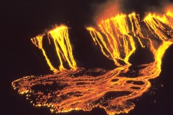 humanoidhistory: Lava oozes out of the Earth at the Iki Crater on the Kilauea Volcano in Hawaii, November 14, 1959. (USGS) 