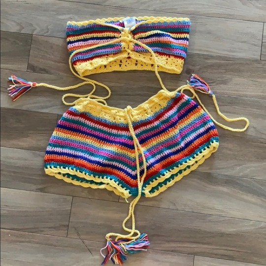 Arika Sato, Fashionnova NEW crochet rainbow set