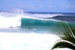 surf-fear:  Hawaii photo by Brent Bielmann