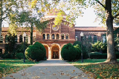 closings: CSU Chico by . Entrer dans le rêve on Flickr.