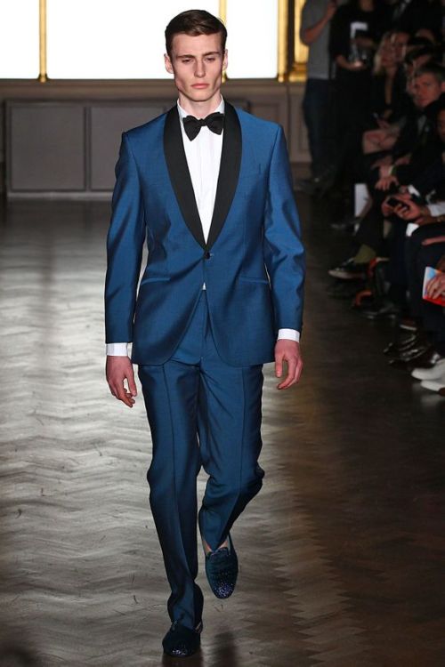 sherlockstuff: twoharts: bigcong: electric blue Richard James suit No ifs ands or buts about it, Mar