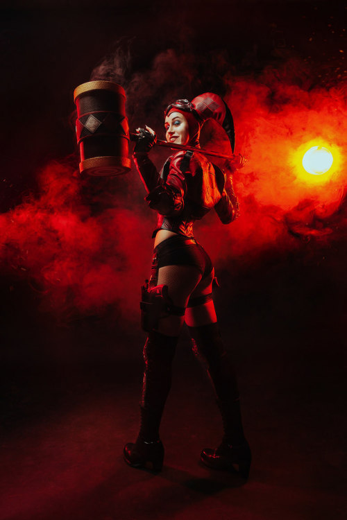 funsui:
“ DC Injustice 2 Harley Quinn
Cosplay by Anastasia
Photos by Lina Aster
”